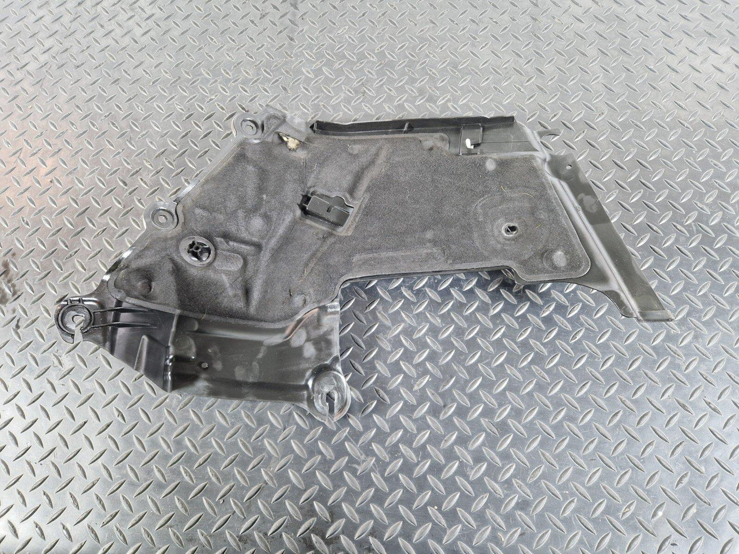 PARTITION WALL MERCEDES W205 ENGINE COMPARTMENT WALL COVER LEFT N/S INSULATION