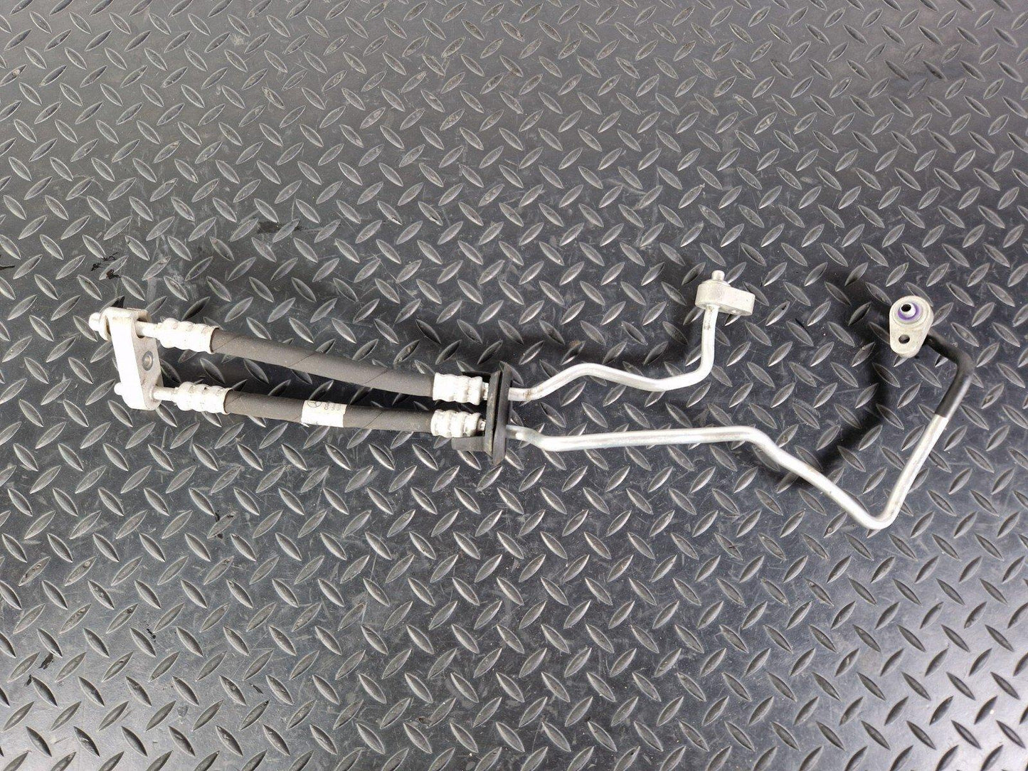 14-21 MERCEDES BENZ C300h W205 GENUINE AIR CONDITION PIPE HOSE A2058306902