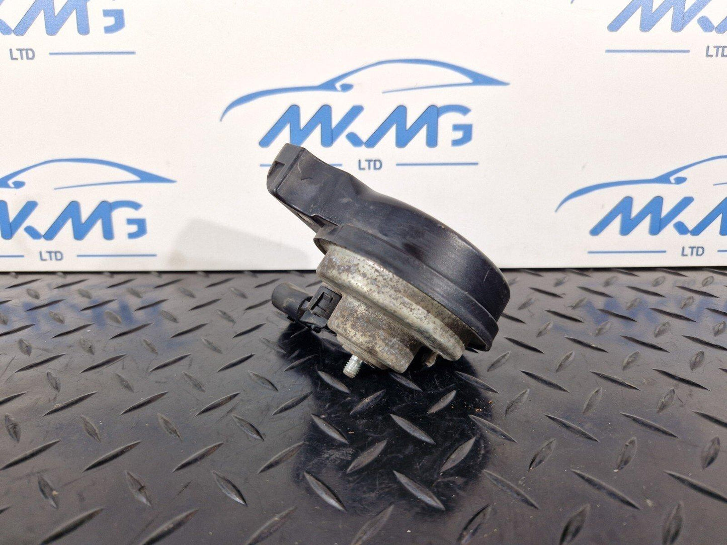 14-21 MERCEDES BENZ C350e W205 HIGH LOW TONE PITCH HORN A2055420820