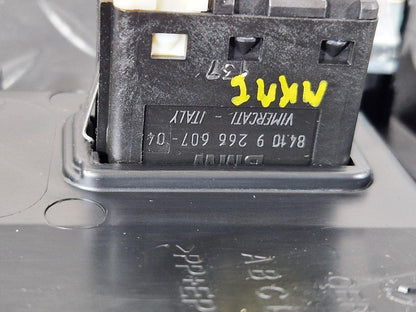 16-22 BMW X1 F48 GENUINE USB AUX SOCKETS PORT OUTLET WITH TRIM COVER 9292742