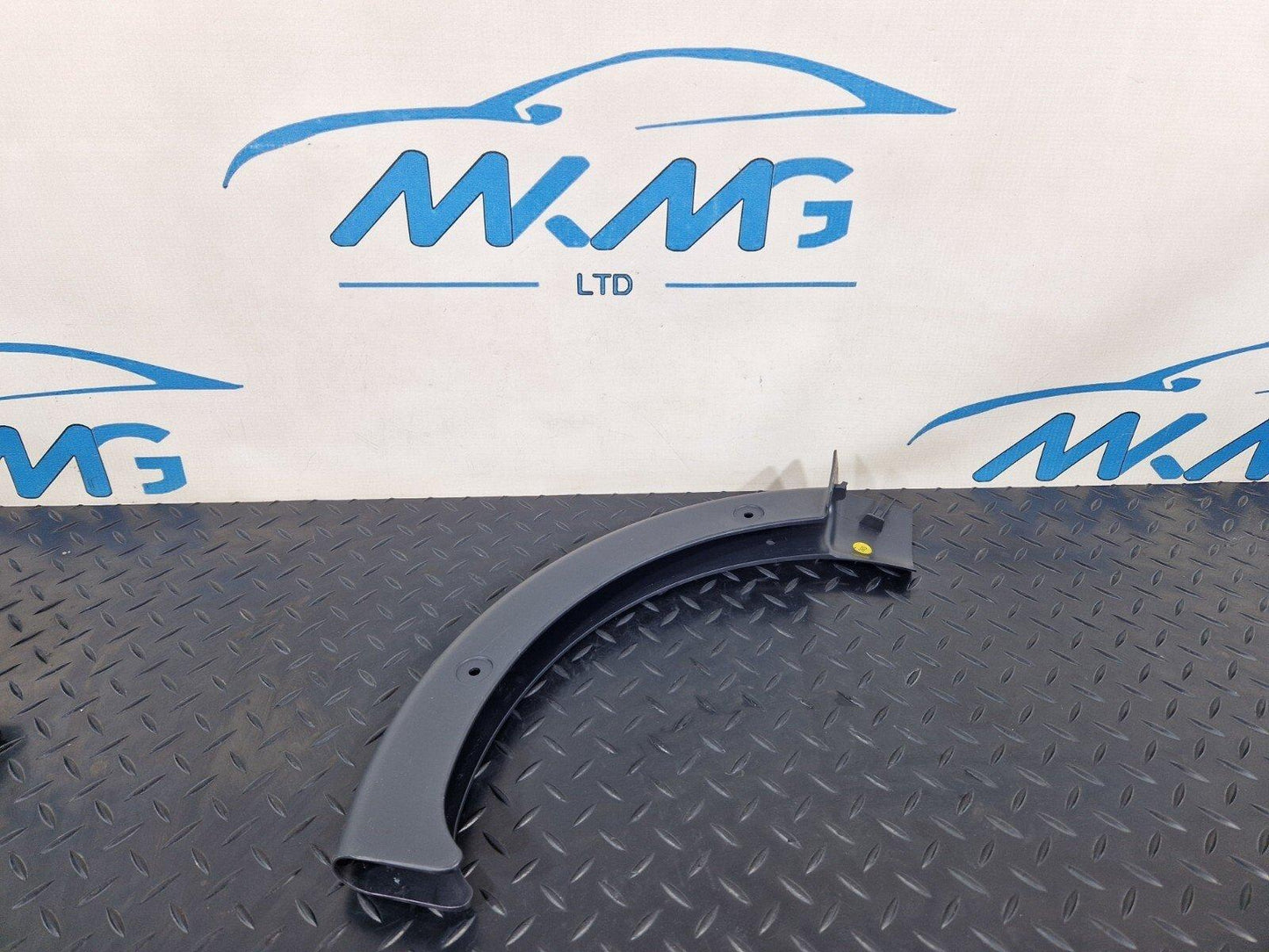 16-19 AUDI A4 B9 S-LINE GENUINE REAR LEFT BOOT LID HINGE COVER 8W5971821