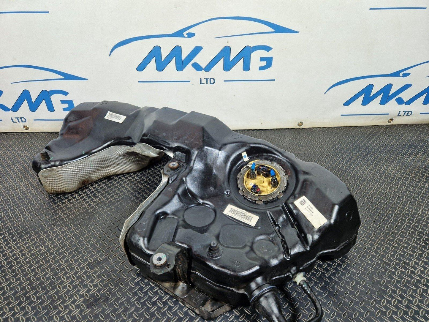 16-23 AUDI A5 F5 QUATTRO GENUINE DIESEL ENGINE FUEL TANK WITH PUMP 8W6201021F