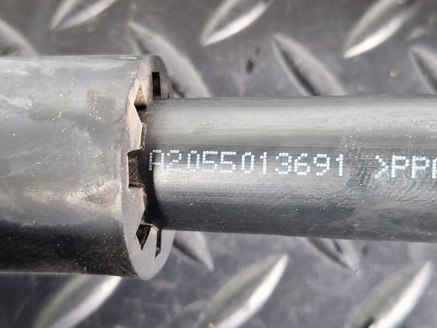 14-21 MERCEDES BENZ W205 WATER COOLANT PIPE HOSE LINE A2055013691