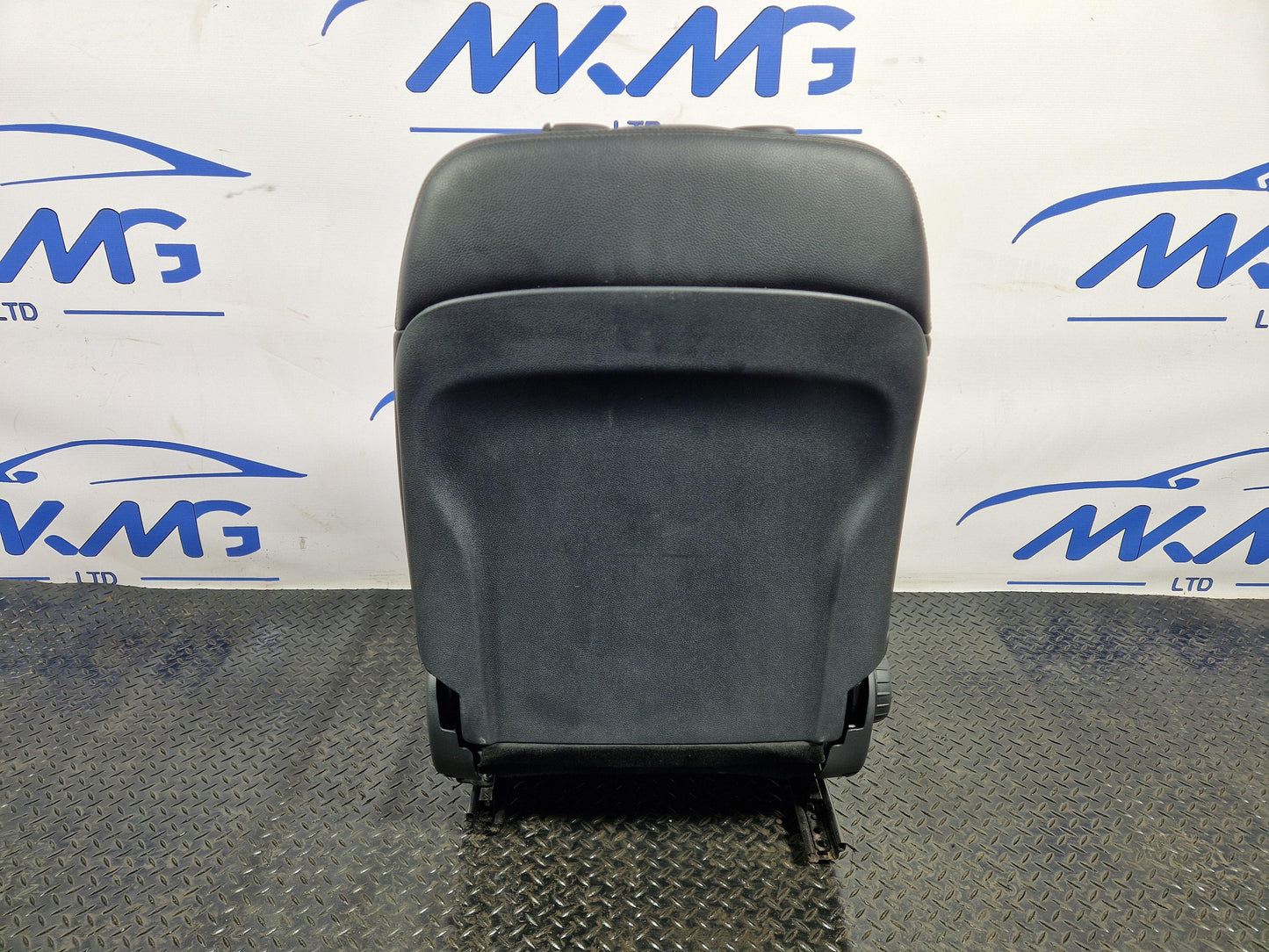MERCEDES B CLASS W246 FRONT RIGHT O/S DRIVER SIDE BLACK LEATHER SEAT