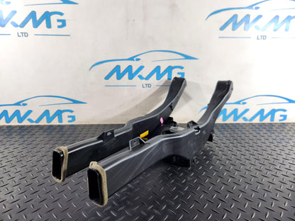 Range Rover Evoque L551 Interior Support Bracket & Ducts K8D2-018B81-AB