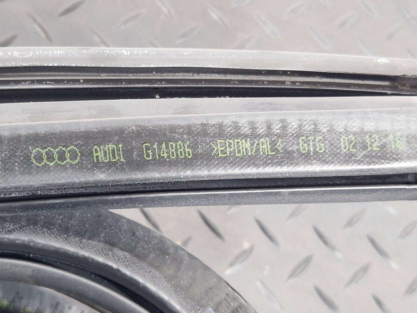 16-23 AUDI A5 F5 SPORTBACK S-LINE REAR LEFT SIDE RUBBER DOOR SEAL 8W8833707