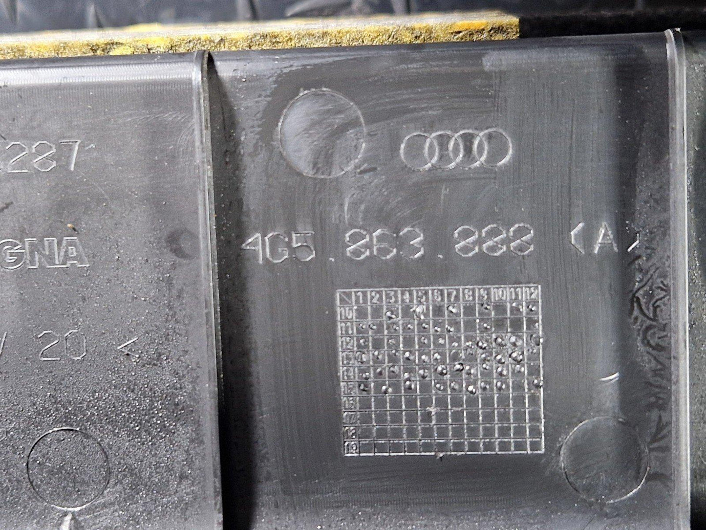 12-18 AUDI A6 C7 REAR RIGHT SIDE BOOT PANEL COVER 4G5863888D 4G5863992D