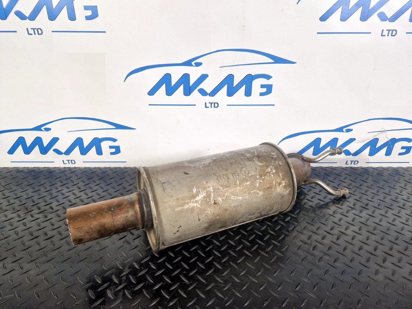 12-18 MERCEDES BENZ A B CLA GENUINE EXHAUST CENTER SECTION A2464910400