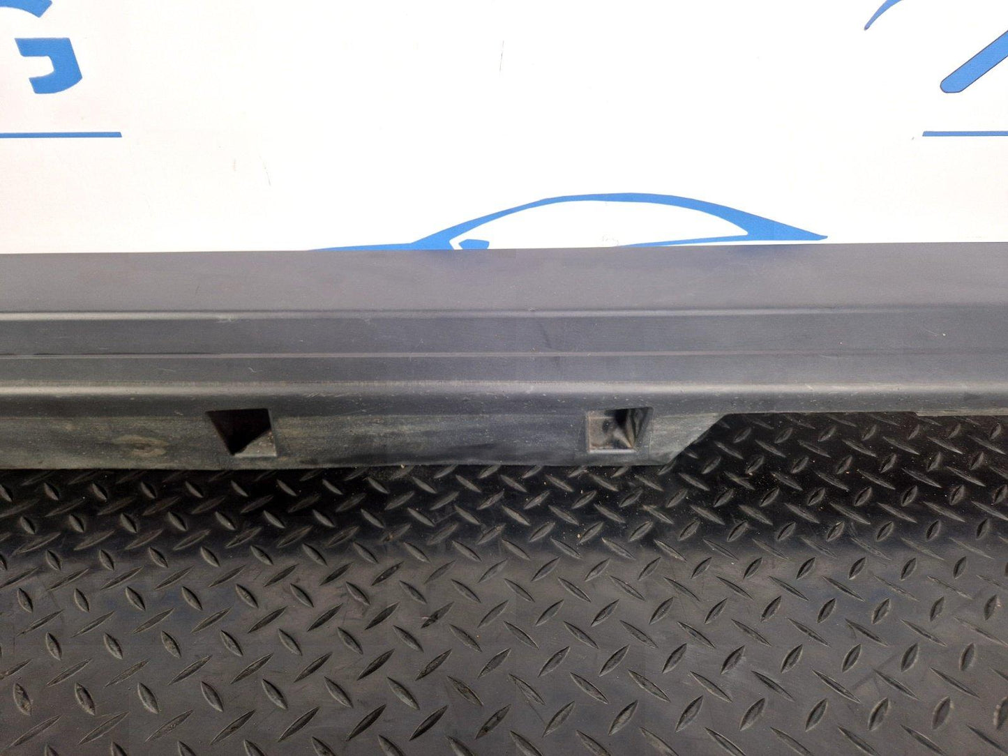 2019-ON  LAND ROVER DISCOVERY L550 LCI RIGHT O/S SKIRT IN BLACK FK72-10154-AE