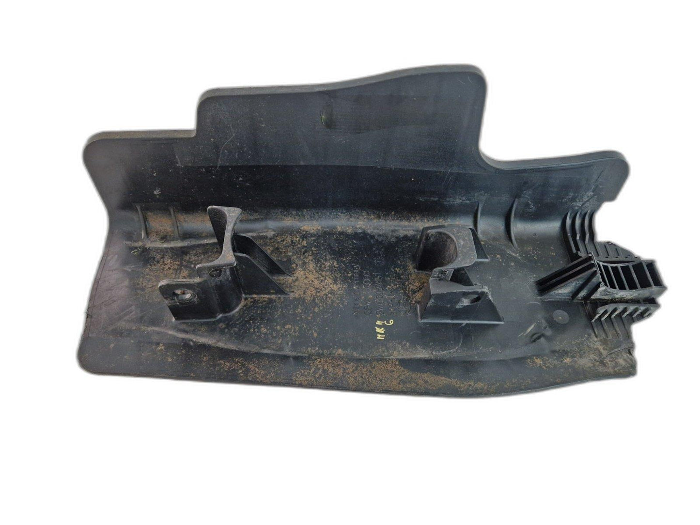16-19 AUDI A4 B9 OEM REAR LEFT CONTROL ARM COVER 8W0505415E