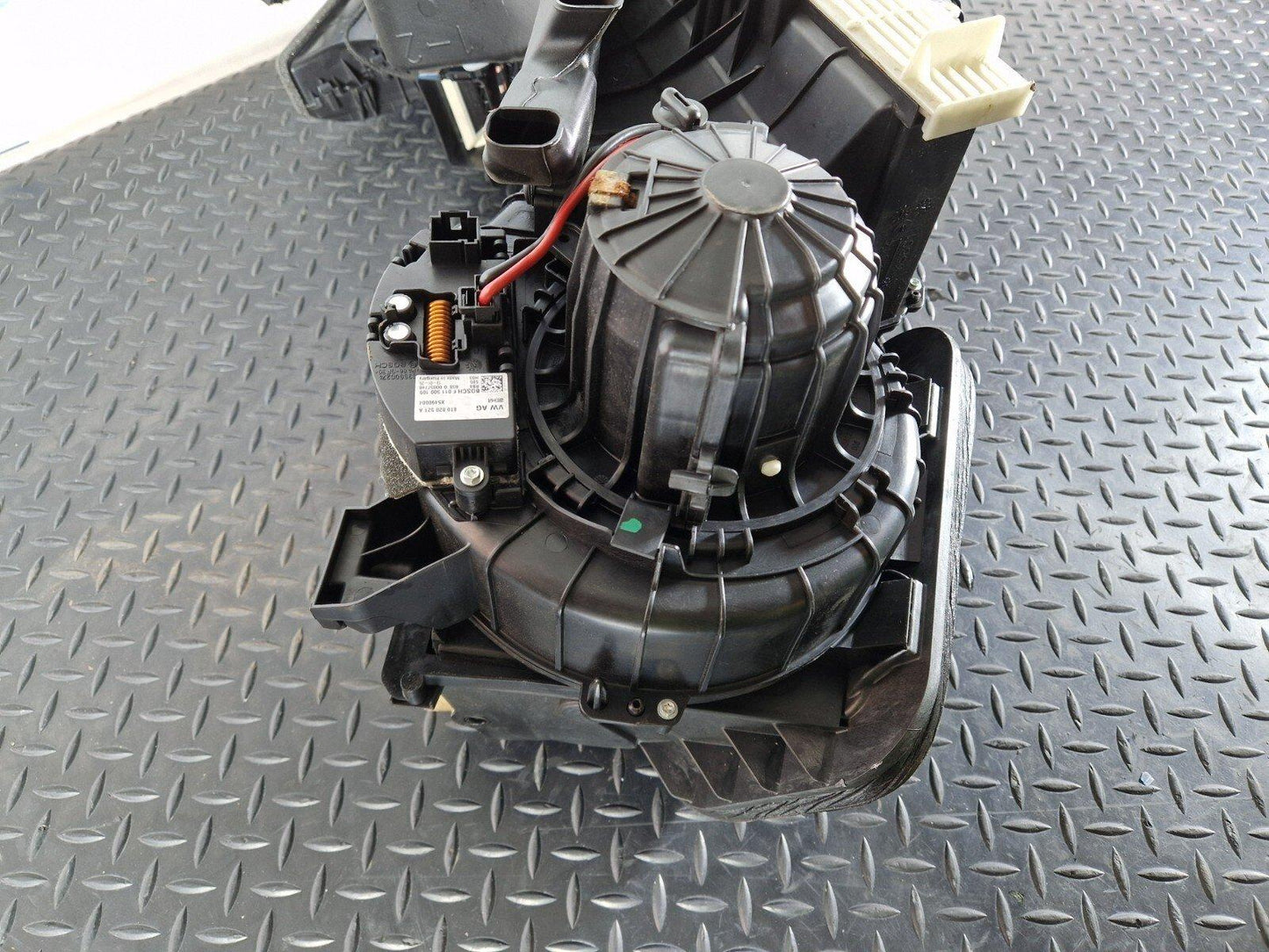 12-17 AUDI S5 CONVERTIBLE OEM HEATER BOX 8T2820005K 8T2819389