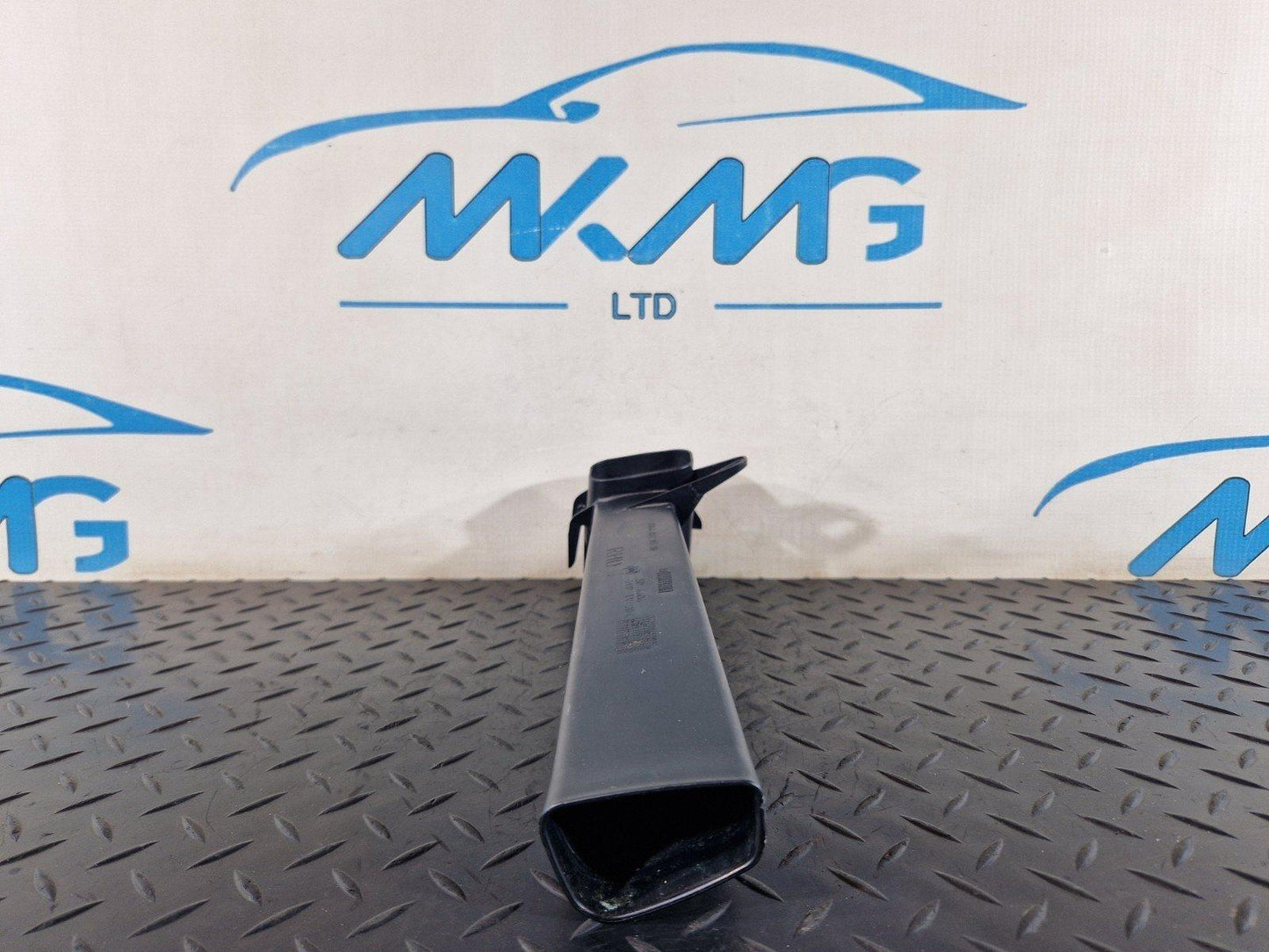 11-19 MERCEDES ML W166 GENUINE OEM TRANSVERSE DUCT TOP DRAIN PIPE A1668320590