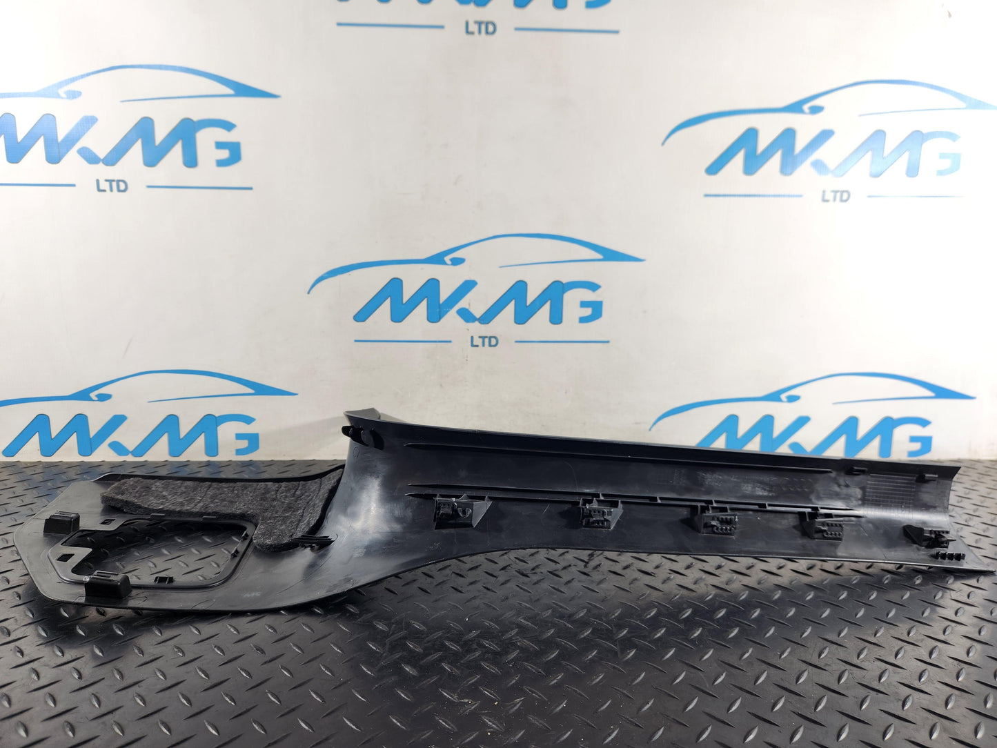 Audi A4 B9 Genuine Front Left Side Lower Plastic Trim Panel 8W2867271A
