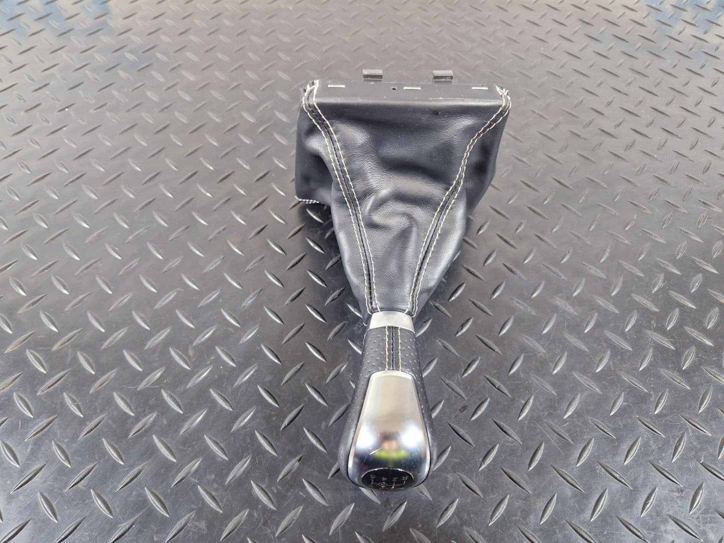 14-19 MERCEDES BENZ GLA X156 GENUINE OEM GEARKNOB A1763641710
