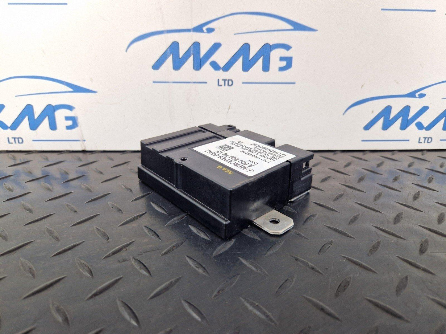 14-21 MERCEDES BENZ C300h W205 OEM FUEL PUMP CONTROL MODULE A0009007813