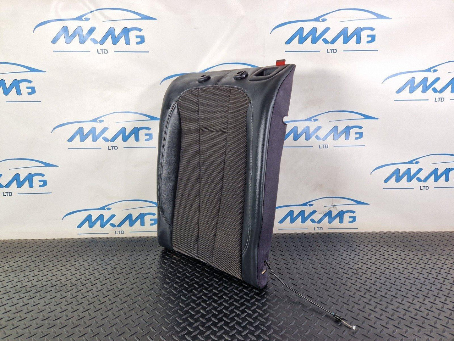 16-19 AUDI A4 AVANT B9 S-LINE REAR N/S HALF BLACK LEATHER  BACKREST