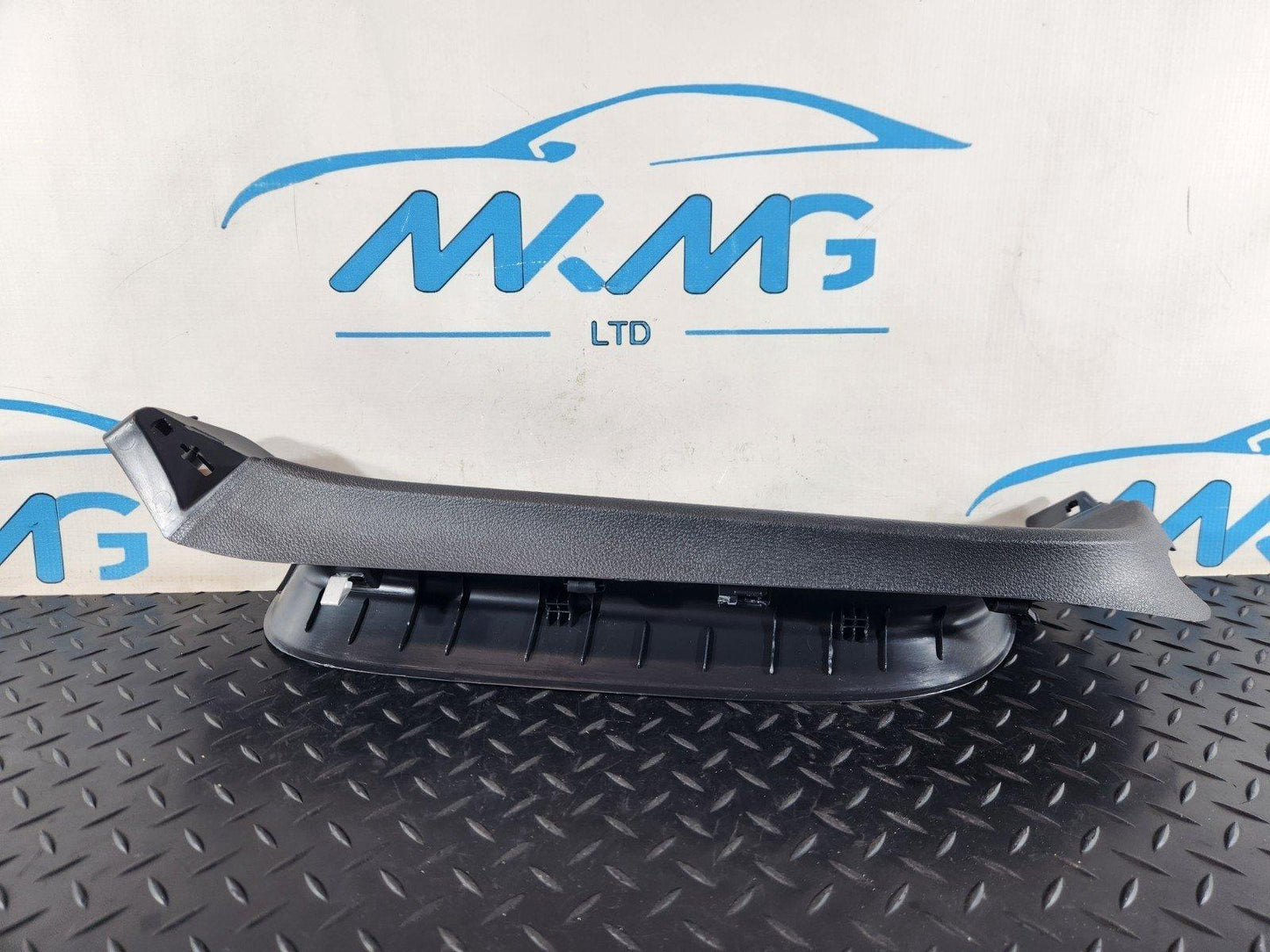 16-20 AUDI Q7 4M LEFT UPPER TAILGATE BACK DOOR PANEL COVER TRIM 4M0867607