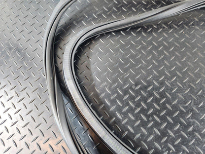 16-20 AUDI Q7 4M GENUINE REAR LEFT & RIGHT DOOR SEAL RUBBER STRIP 4M0833721C