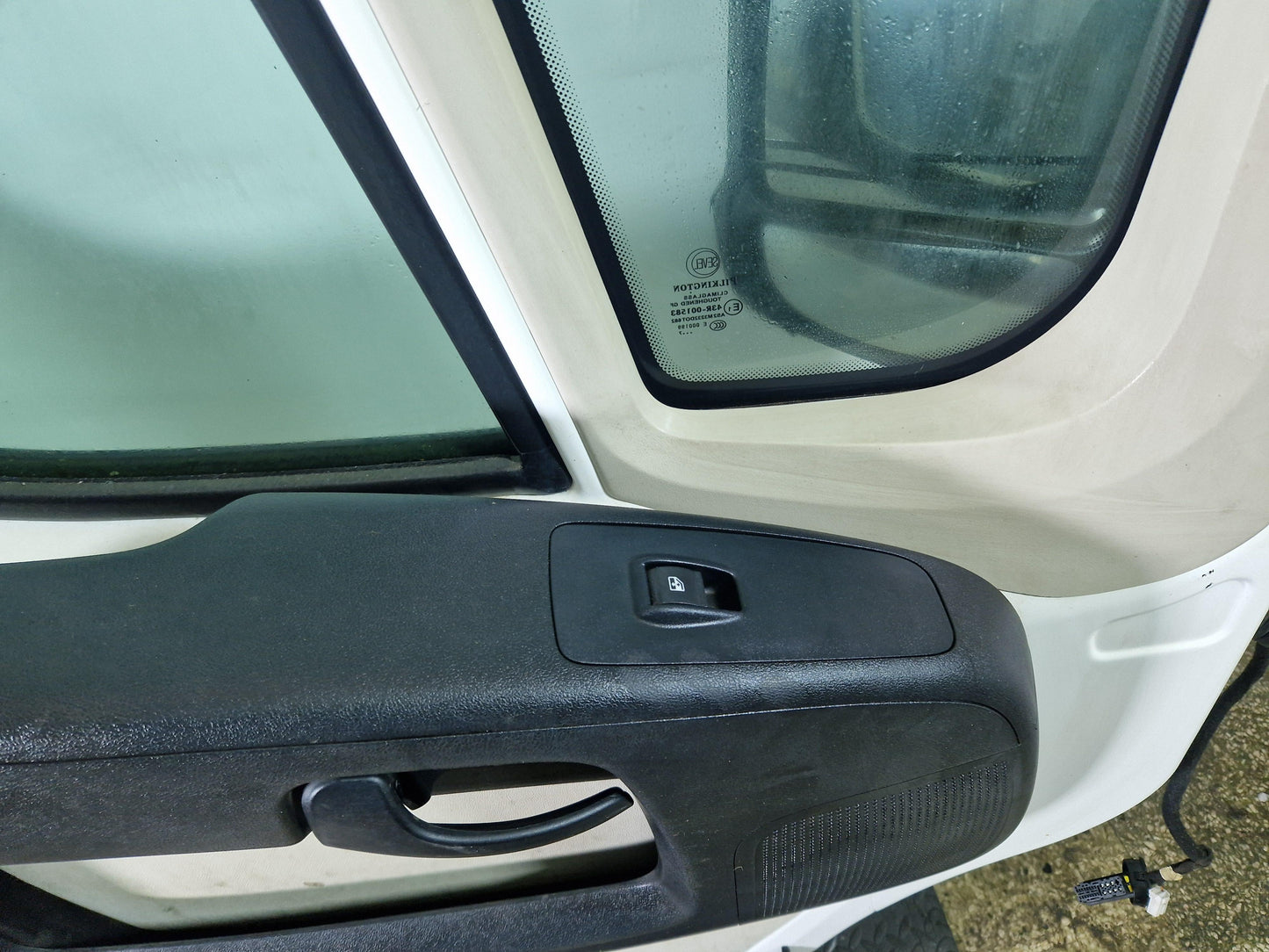 Peugeot Boxer MK3 Cargo Van Front Left N/S Passenger Complete Door in Silver