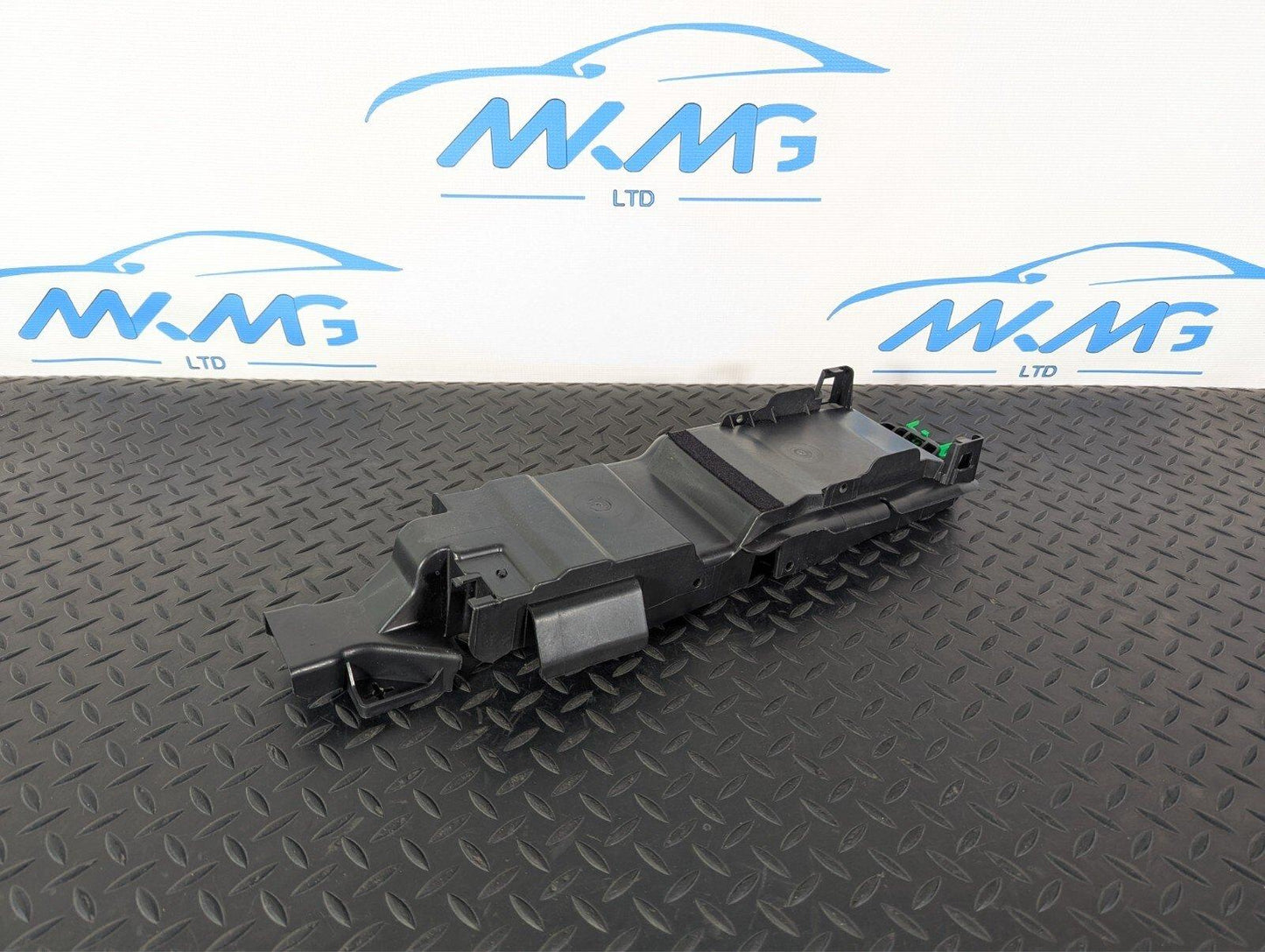 16-19 AUDI A4 B9 GENUINE OEM CENTER CONSOLE LOWER COVER TRIM 8W0863051