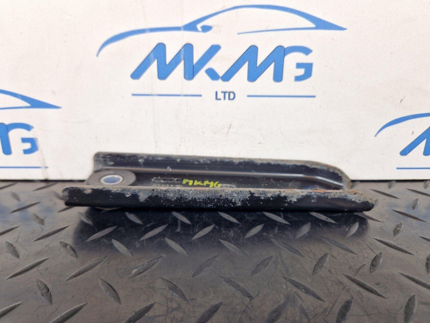 10-17 AUDI A8 4H FUEL TANK RETAINING PLATE BRACKET 4H0201691A