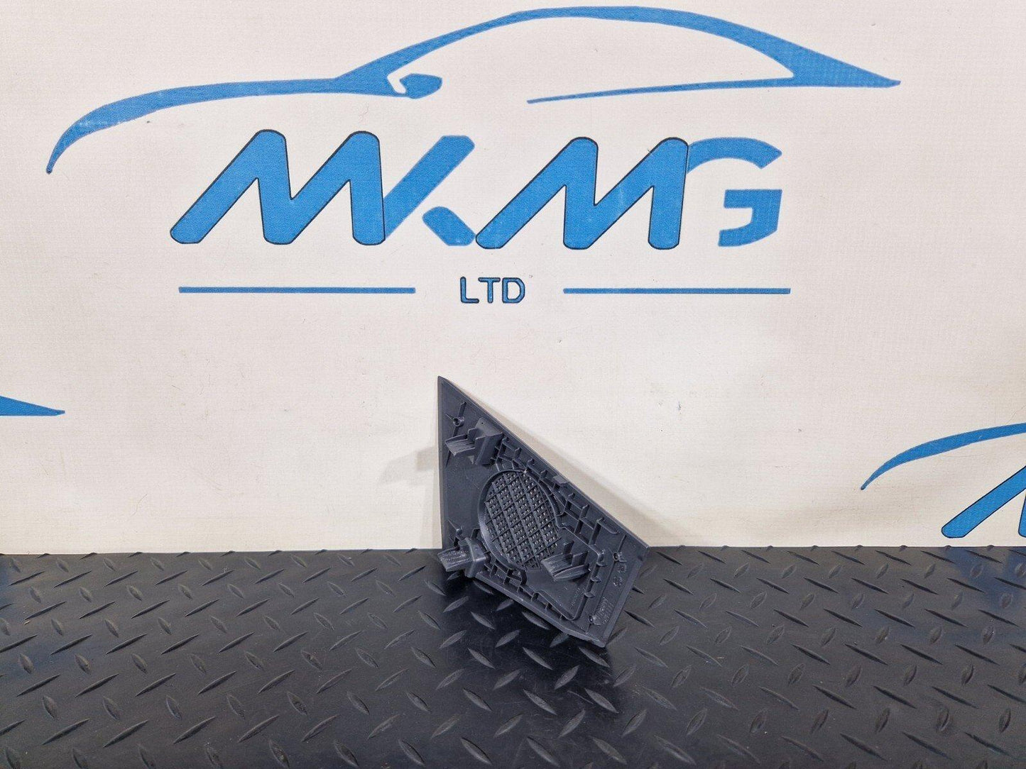 18-ON MERCEDES BENZ SPRINTER W907 W910 RHD RIGHT SPEAKER COVER A91008270400