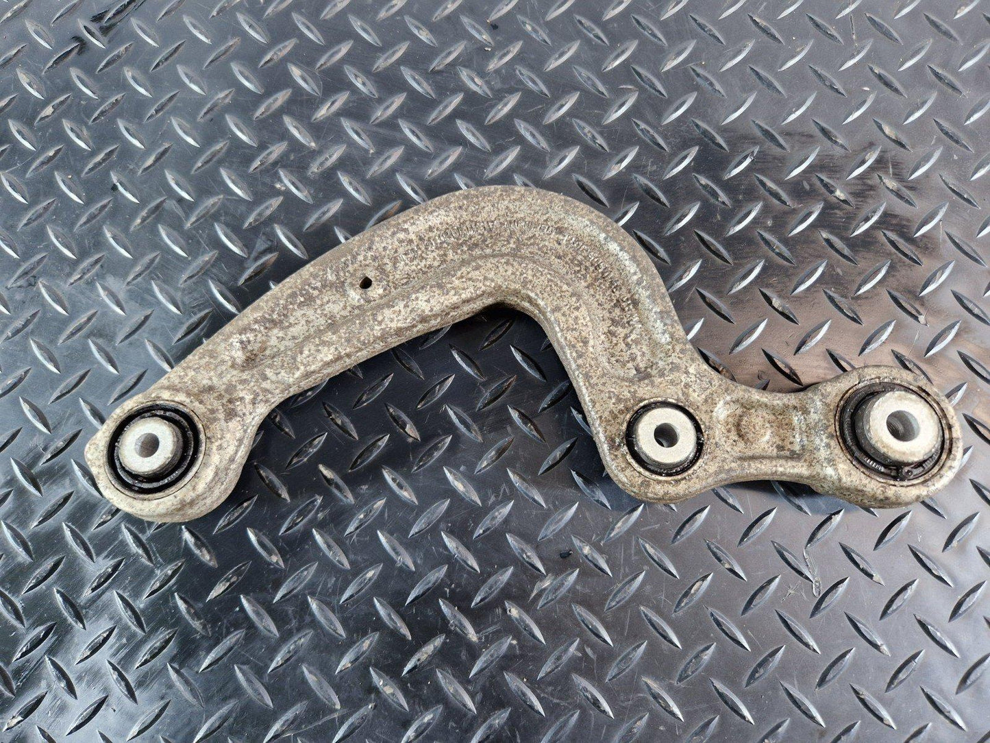 GENUINE AUDI A4 B9 A5 S5 F5 REAR LEFT OR RIGHT CONTROL ARM 8W0505361E