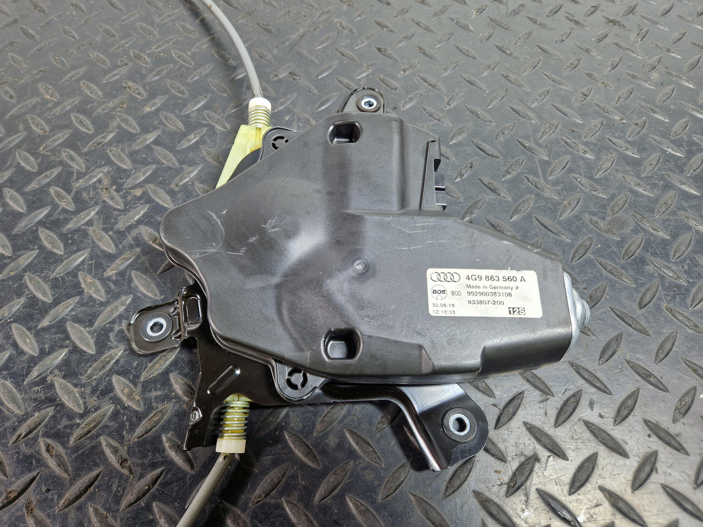 Audi A6 Allroad C7 Parcel Shelf Load Cover Mechanism 4G9863560A