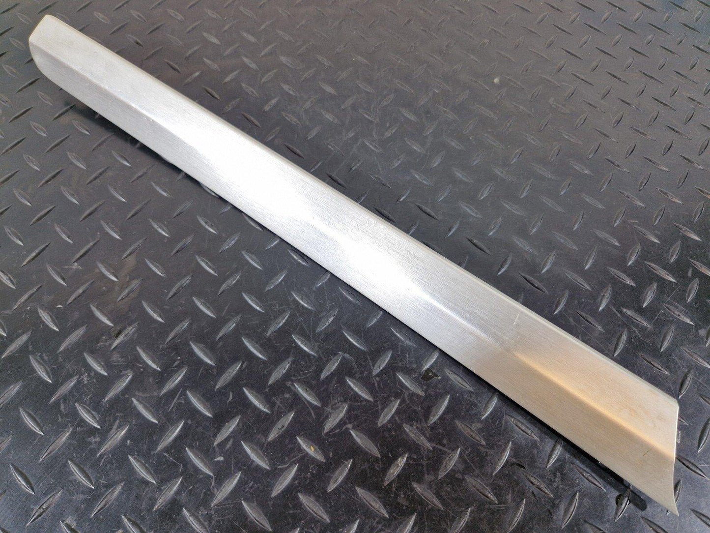 10-15 AUDI Q7 4L GENUINE OEM REAR RIGHT O/S DOOR PANEL TRIM COVER 4L0867420