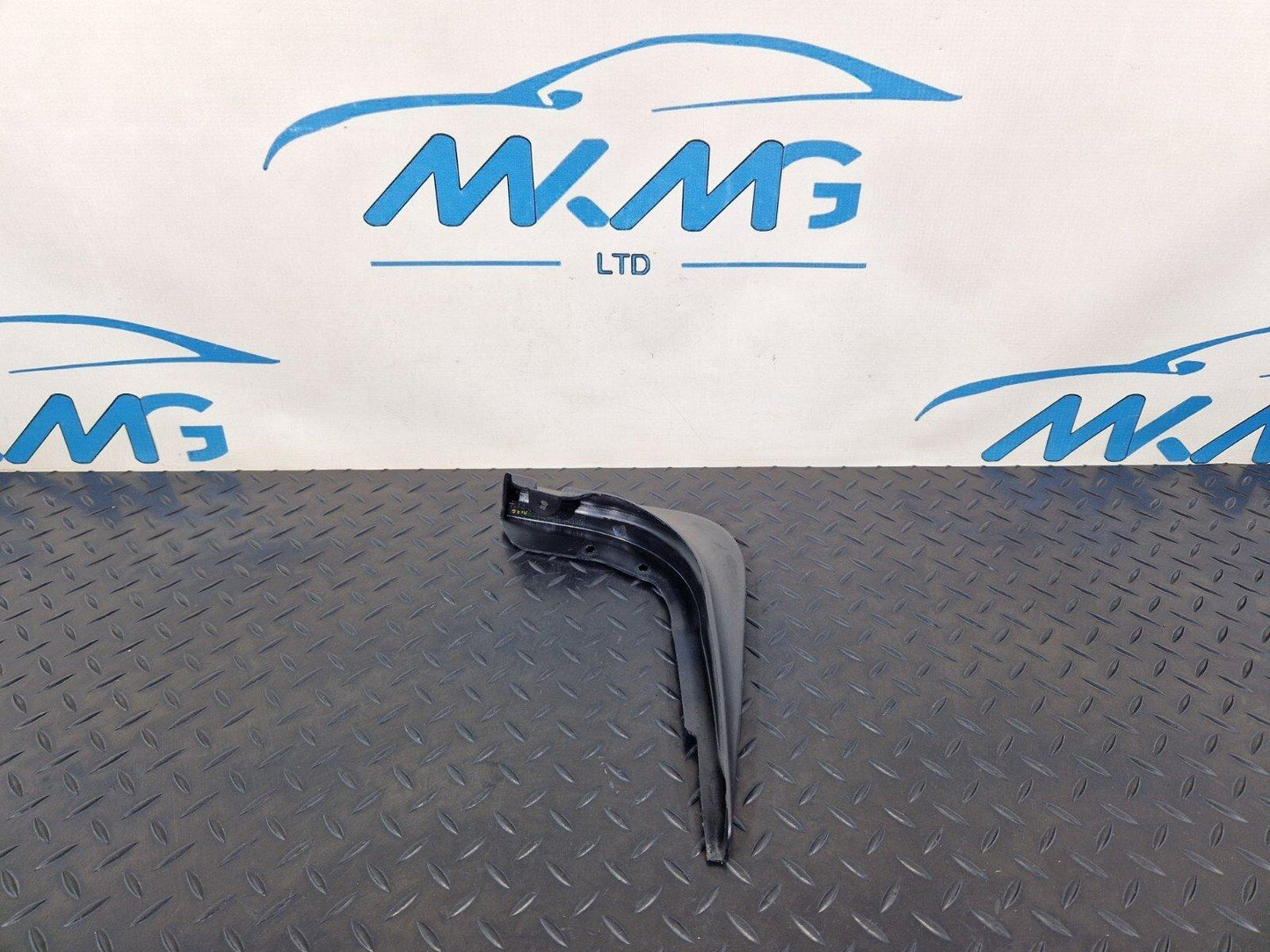 14-21 MERCEDES BENZ C200 W205 FRONT MUD FLAP SPLASH GUARD A2058900078