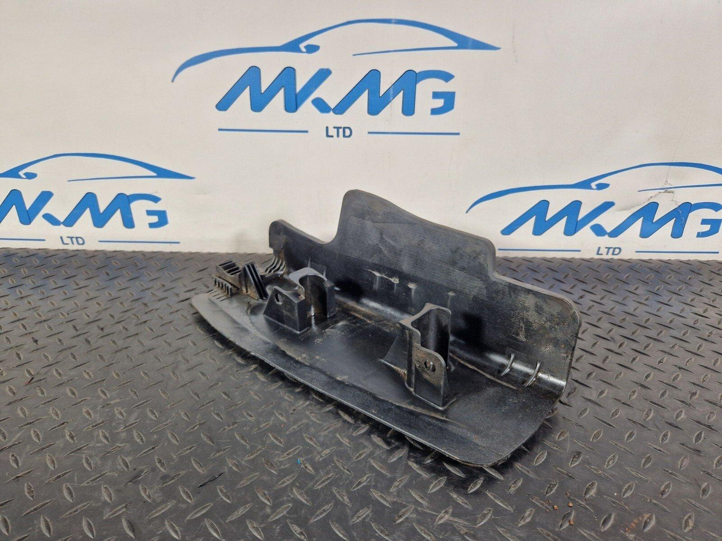 16-23 AUDI A5 F5 SPORTBACK S-LINE REAR RIGHT CONTROL ARM COVER 8W0505416E