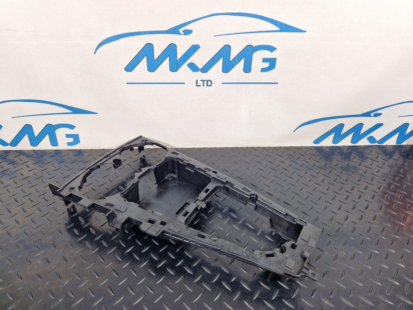 16-23 AUDI S5 COUPE GENUINE CENTRE CONSOLE TRIM 8W2864261A
