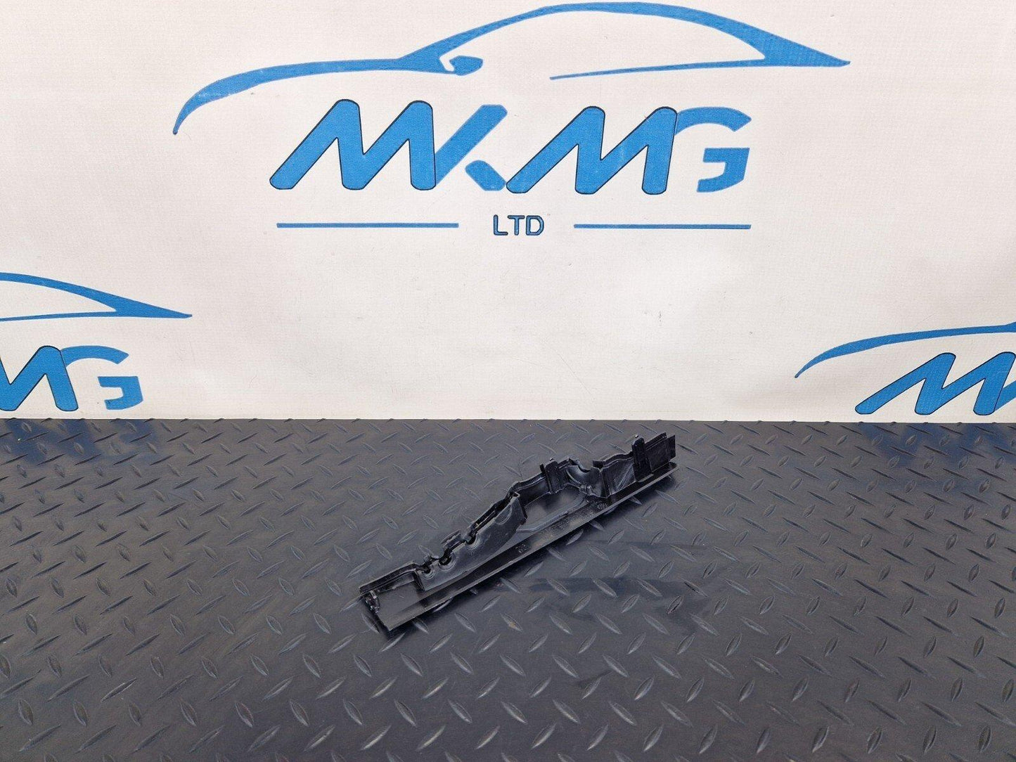 16-24 AUDI A5 F5 WIPER MOTOR COVER TRIM 8W0971871H