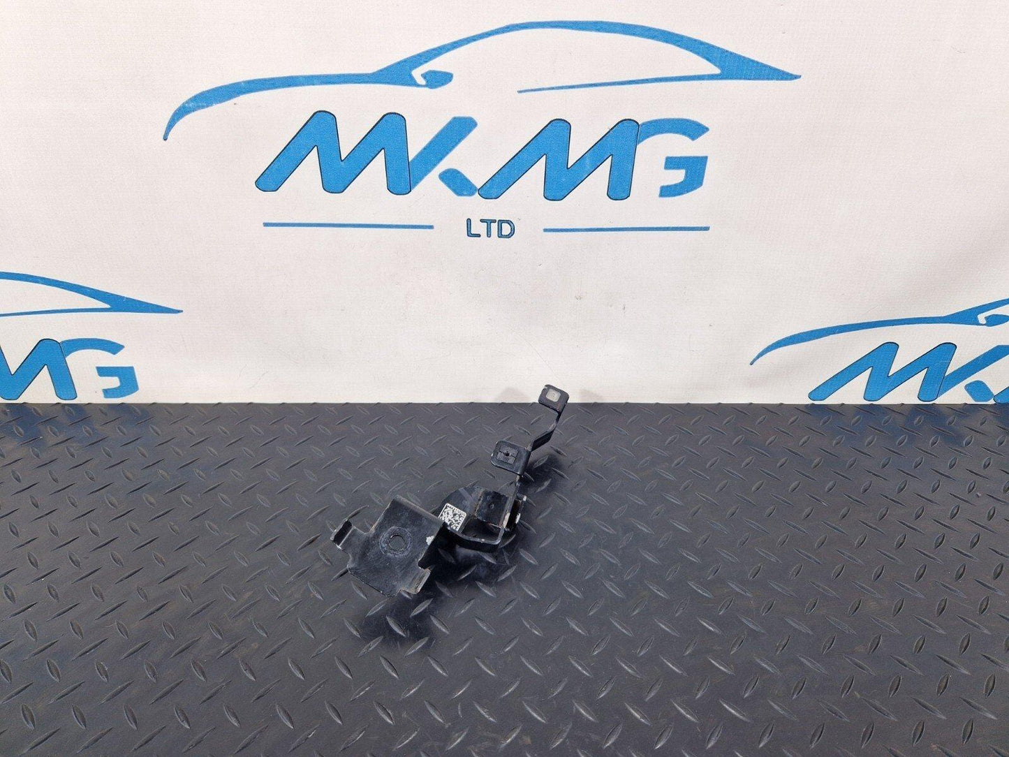 15-18 AUDI A7 4G GENUINE OEM EXPANSION TANK HOLDER BRACKET 4G0121214AC
