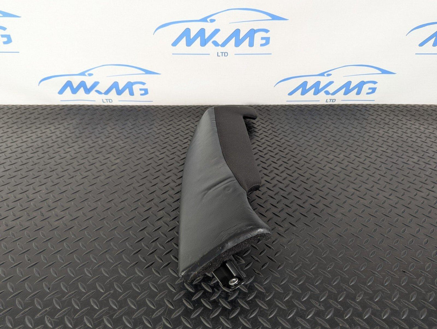 16-19 AUDI A4 B9 GENUINE REAR RIGHT O/S LEATHER SEAT BOLSTER CUSHION 8W085704C