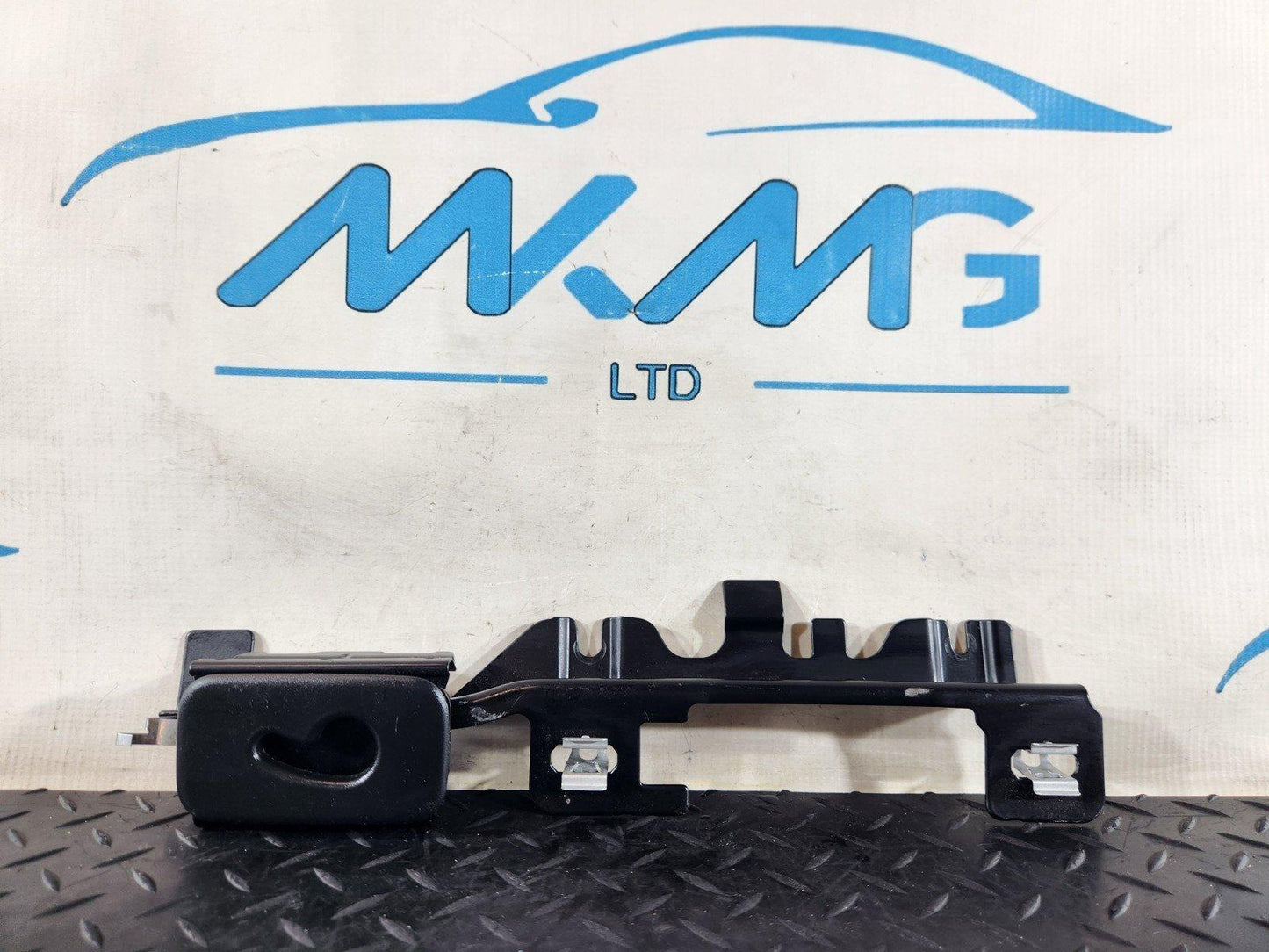16-22 MERCEDES BENZ X253 GENUINE REAR ROOF HANDLE BRACKET A2538150531