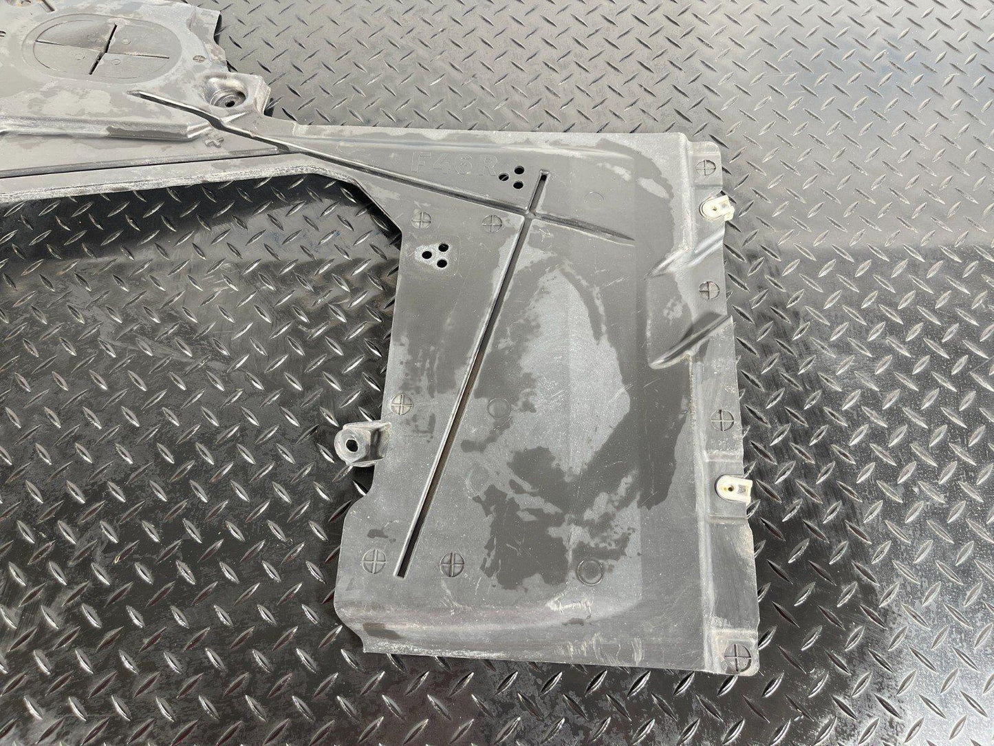 14-21 BMW 2 SERIES GRAN TOURER F46 REAR RIGHT UNDERBODY COVER TRIM 7290808