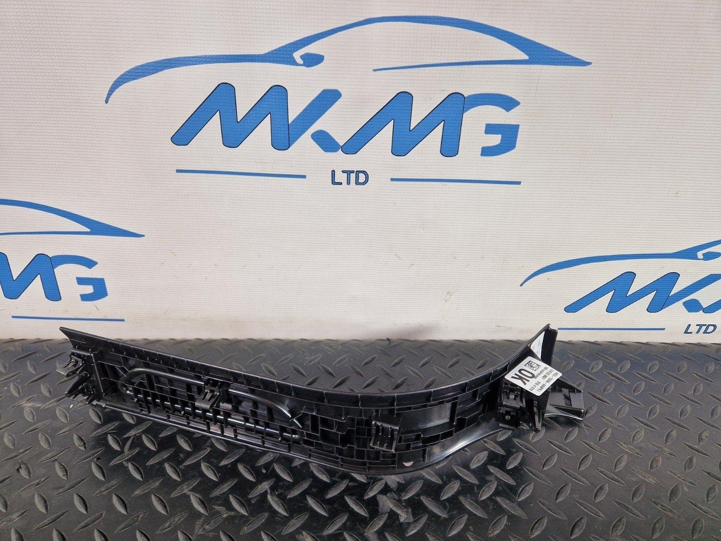 19-ON RANGE ROVER EVOQUE L551 GENUINE LEFT N/S PASSENGER STEP TRIM K8D213245AA