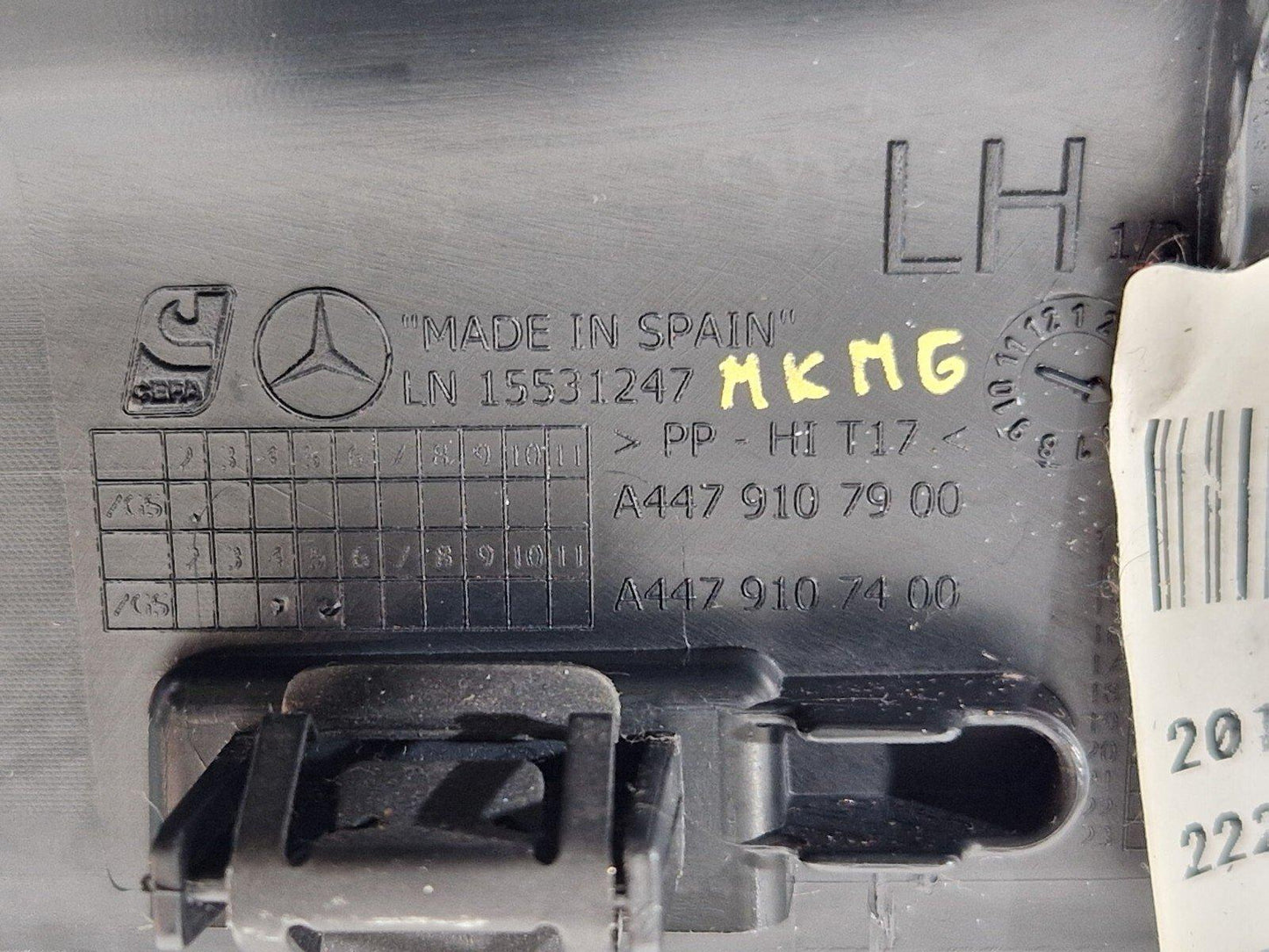 14-23 MERCEDES VITO W447 LEFT SIDE B-PILLAR LOWER SEAT BASE TRIM A4479107900