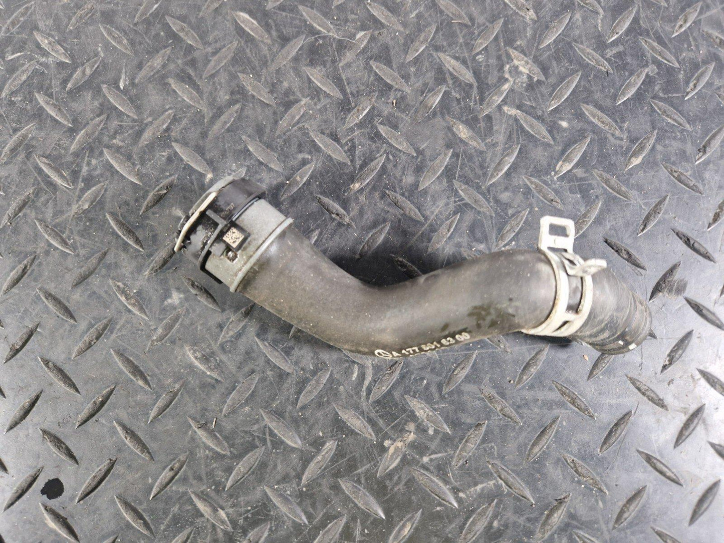19-ON MERCEDES BENZ CLA C118 1.3 PETROL OM282 COOLANT PIPE A1775016300