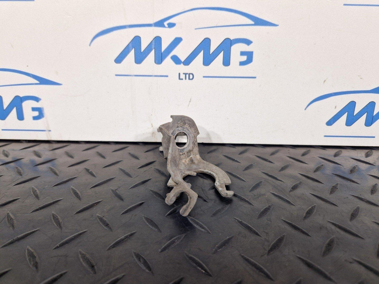 BMW 1 2 X1 X2 X3 SERIES BRAKE HOSE BRACKET LEFT SIDE F40 F44 F48 G01 G02 6854967