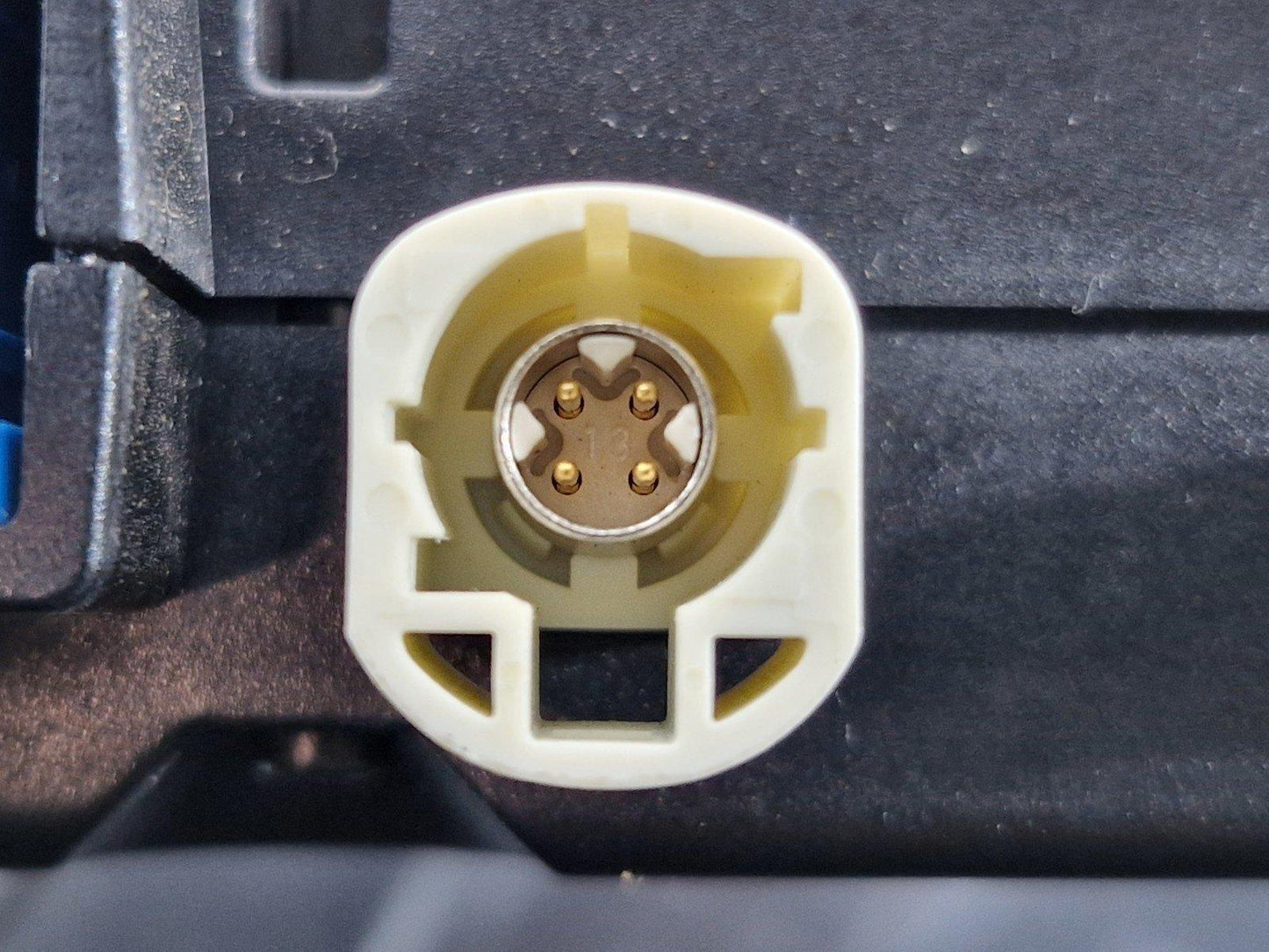 16-19 MERCEDES BENZ GLE W166 GEN3 PLUG-IN-HYBRID CONTROL MODULE ECU A2059000624
