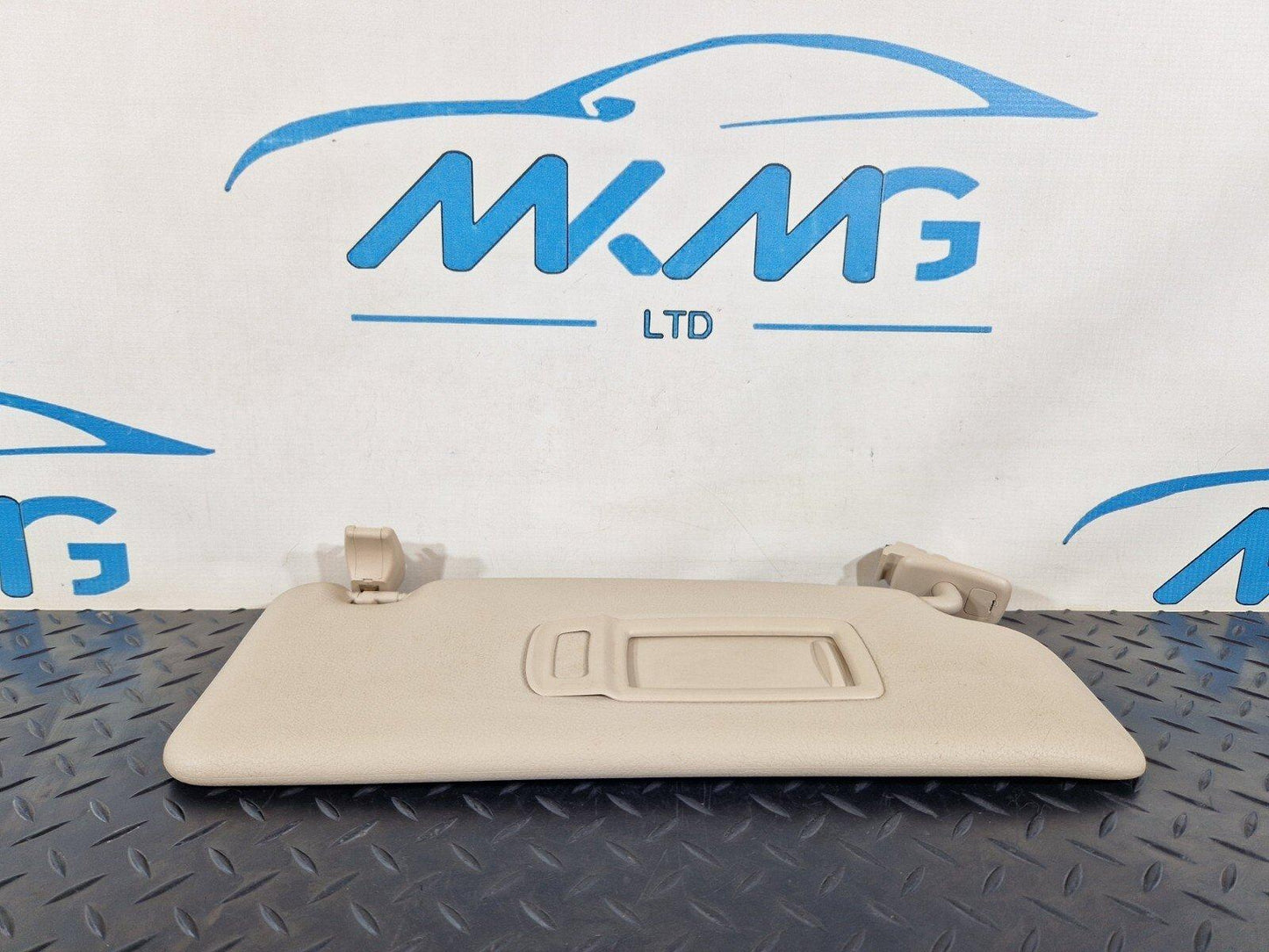 14-21 BMW 2 SERIES 218d GRAN TOURER F46 RIGHT SUN VISOR COVER 20150310