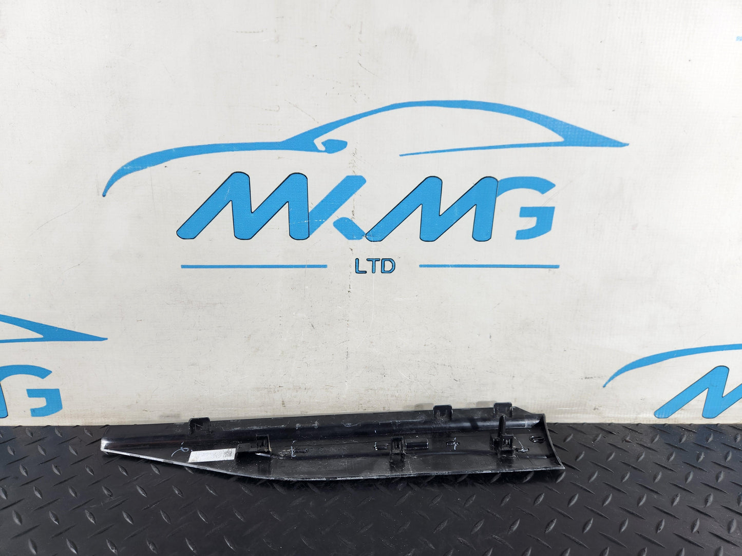 Land Rover Range Rover Evoque Front Right Upper Fender Trim Damaged K8D2280B10AC