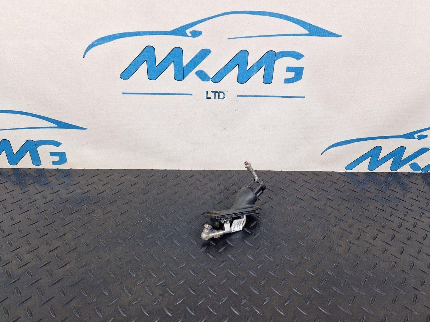 14-21 MERCEDES BENZ C200 W205  AIBAG PRESSURE PIPE HOSE A2058303705