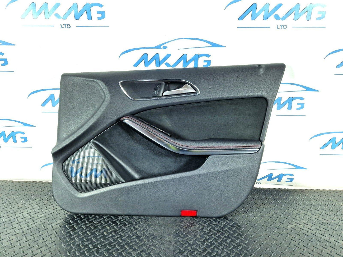 12-18 MERCEDES BENZ W176 GENUINE FRONT RIGHT DRIVE SIDE DOOR CARD PANEL