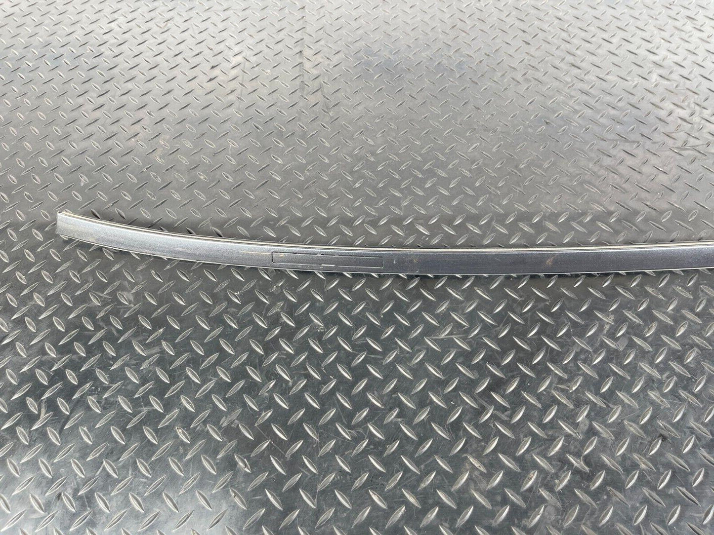 20-ON BMW 2 SERIES M-SPORT F44 GENUINE RIGHT O/S ROOF RAIL TRIM GREY B39 9482062