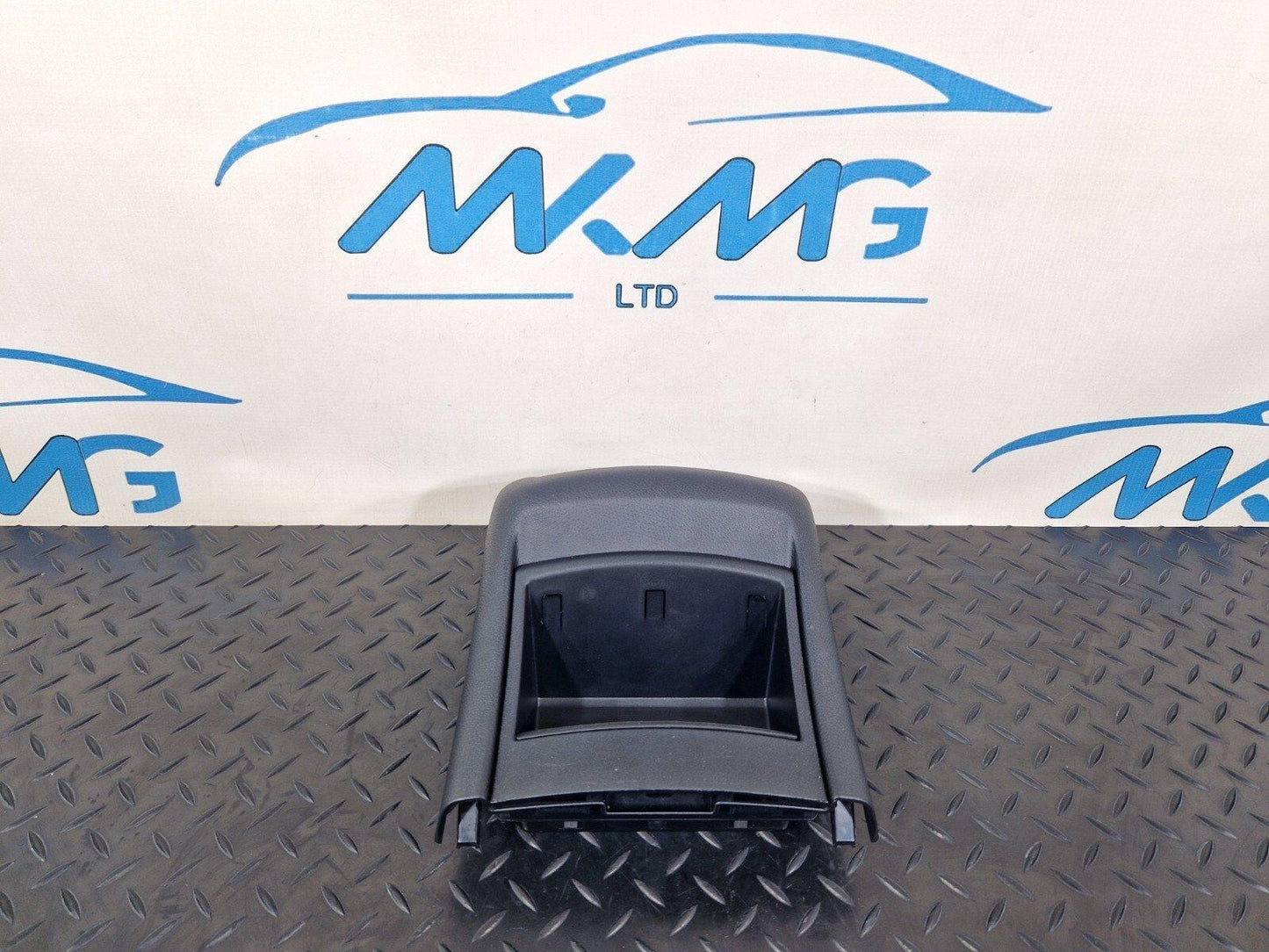 14-21 MERCEDES BENZ W205 OEM CENTRE CONSOLE REAR COMPARTMENT STORAGE A2058306202