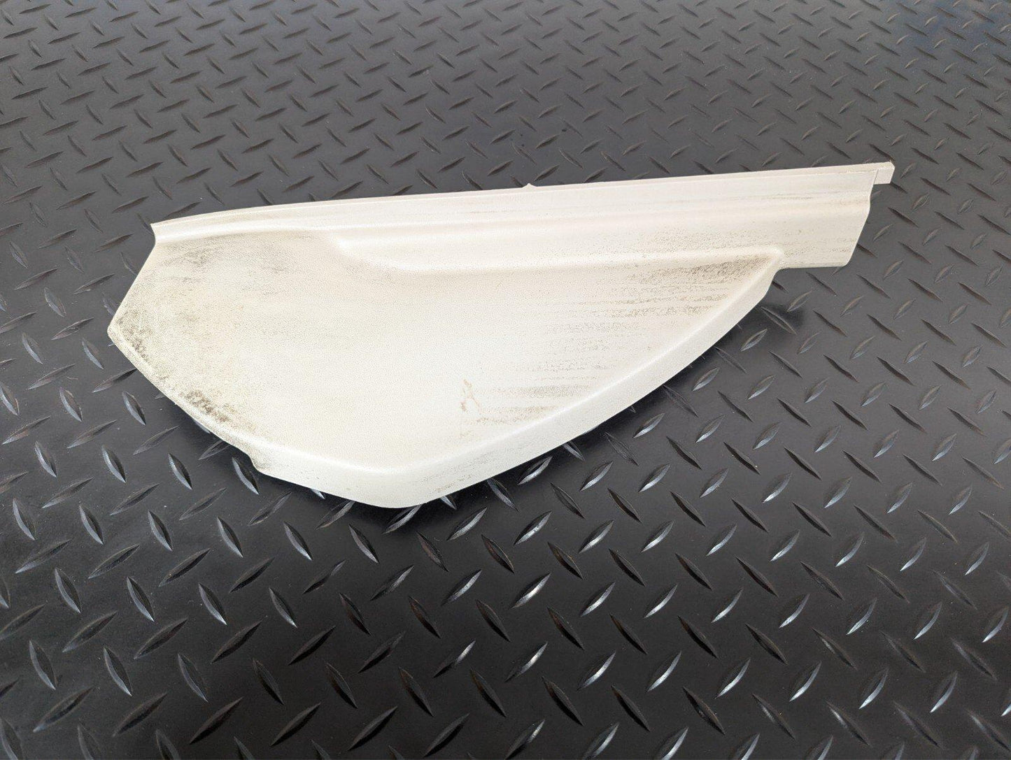 11-19 MERCEDES BENZ ML W166 GENUINE DASHBOARD RIGHT O/S TRIM COVER A1666800407