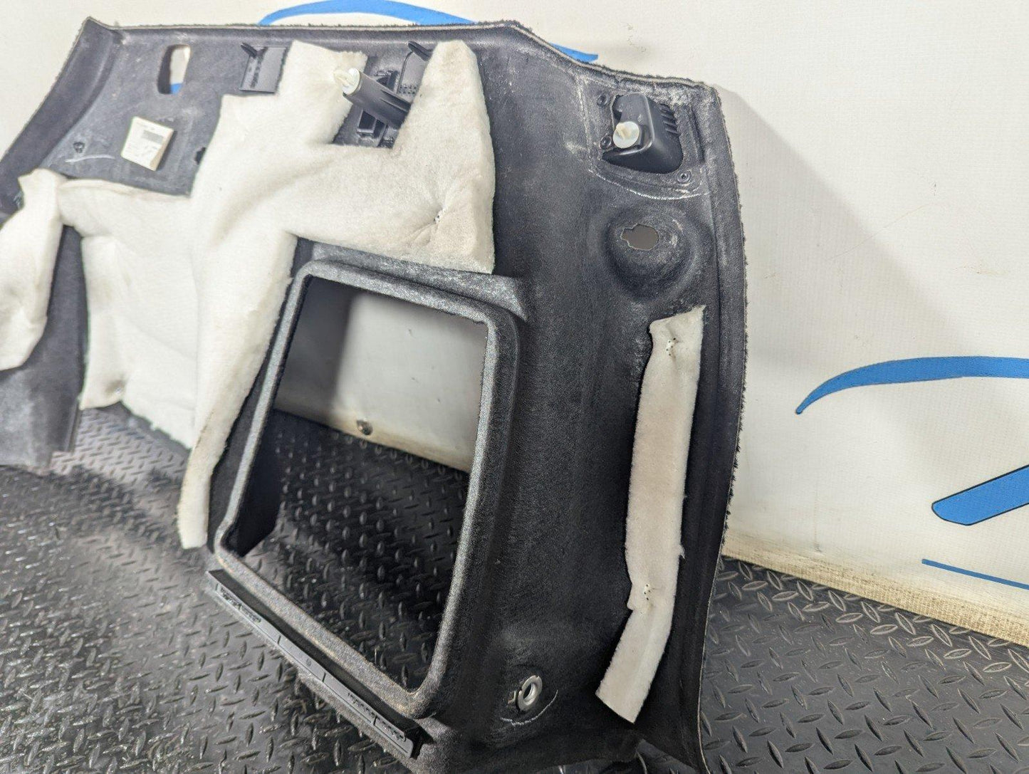 11-19 MERCEDES BENZ ML W166 GENUINE LEFT TRUNK COVER A1666900141